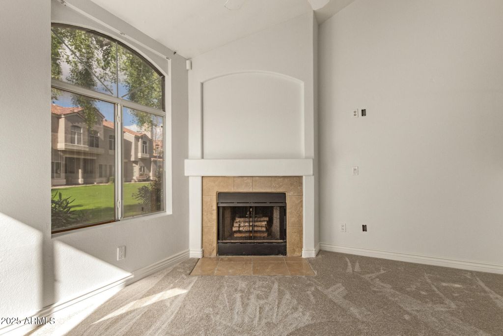 Image 3 of property listing at 500 N ROOSEVELT Avenue 40, Chandler, AZ 85226