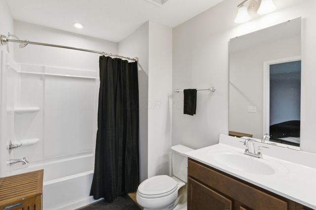 3876 Coach Trail, Grove City, OH 43123