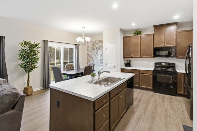 3876 Coach Trail, Grove City, OH 43123