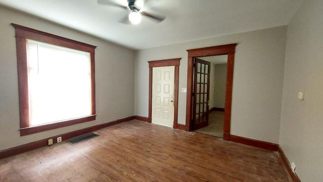 802 W 7th Street, Pittsburg, KS 66762