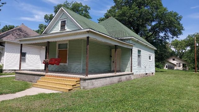 802 W 7th Street, Pittsburg, KS 66762