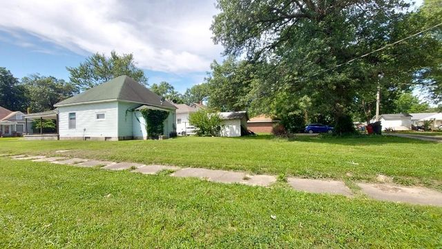 802 W 7th Street, Pittsburg, KS 66762