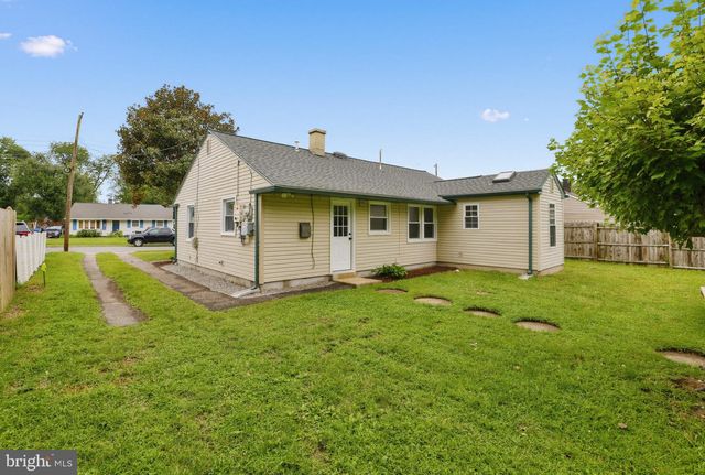 148 S DENNIS DR, Clayton, NJ 08312