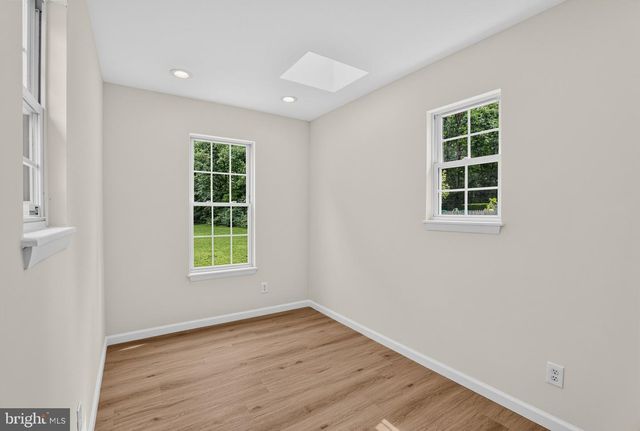 148 S DENNIS DR, Clayton, NJ 08312