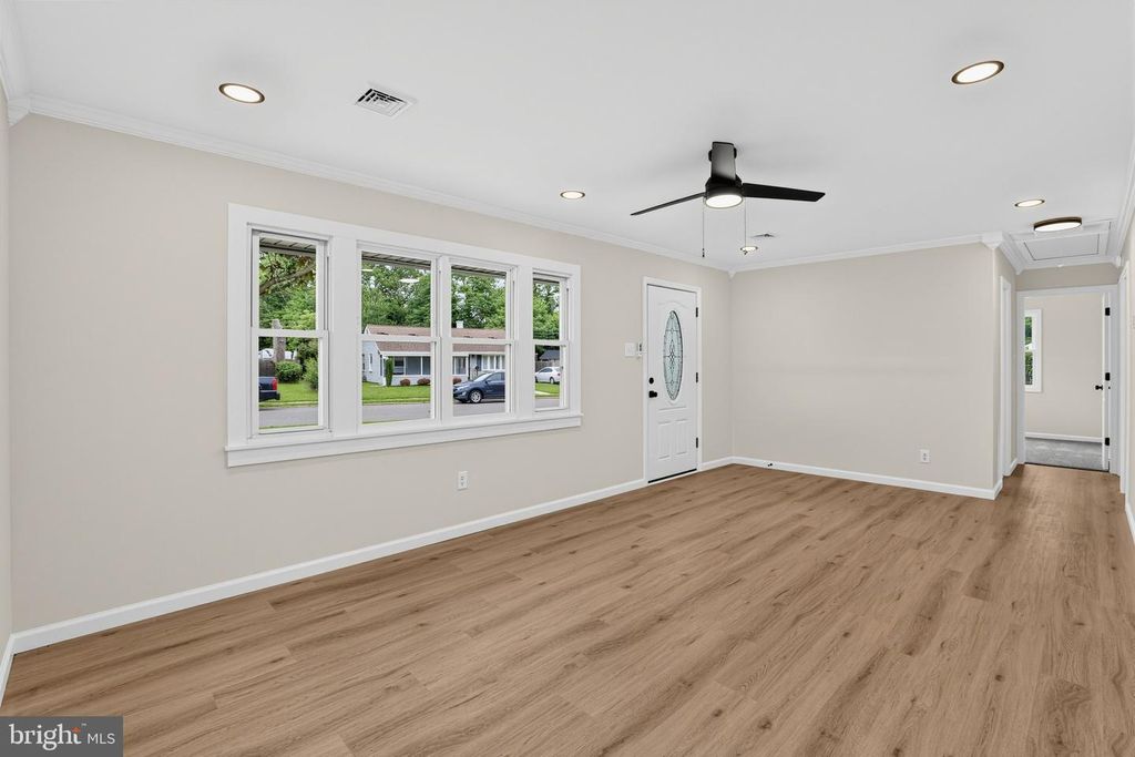 148 S DENNIS DR, CLAYTON, NJ 08312 — photo 2