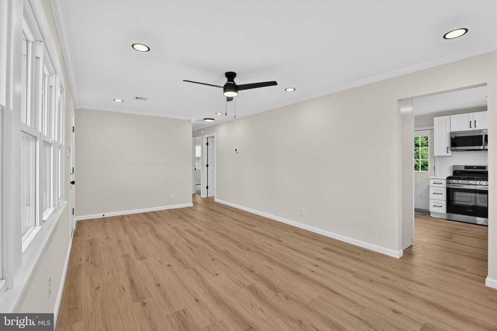 148 S DENNIS DR, CLAYTON, NJ 08312 — photo 3