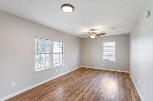 13210 Rockglen Street, Houston, TX 77015