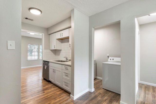 13210 Rockglen Street, Houston, TX 77015