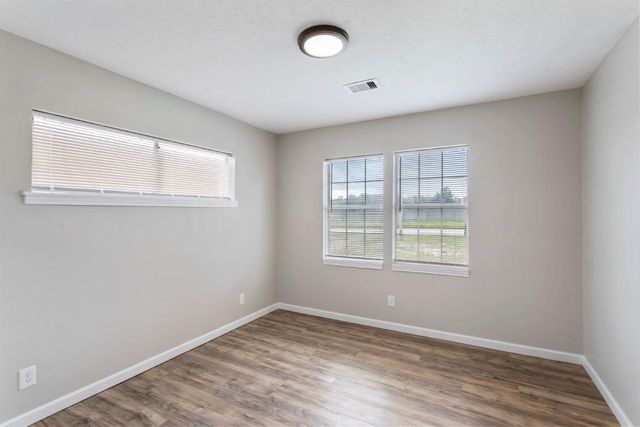 13210 Rockglen Street, Houston, TX 77015