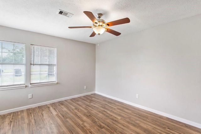 13210 Rockglen Street, Houston, TX 77015