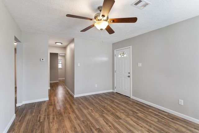 13210 Rockglen Street, Houston, TX 77015