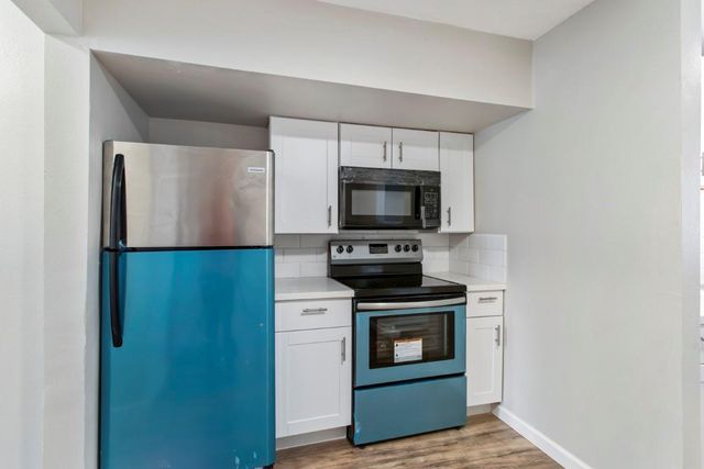 13210 Rockglen Street, Houston, TX 77015