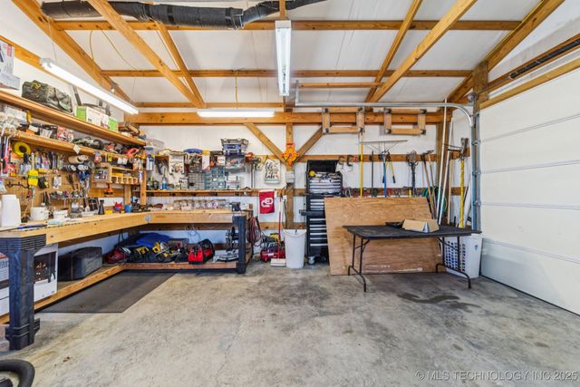 13443 Wells Drive, Sperry, OK 74073