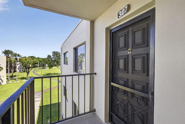 5340 Las Verdes Circle 307, Delray Beach, FL 33484