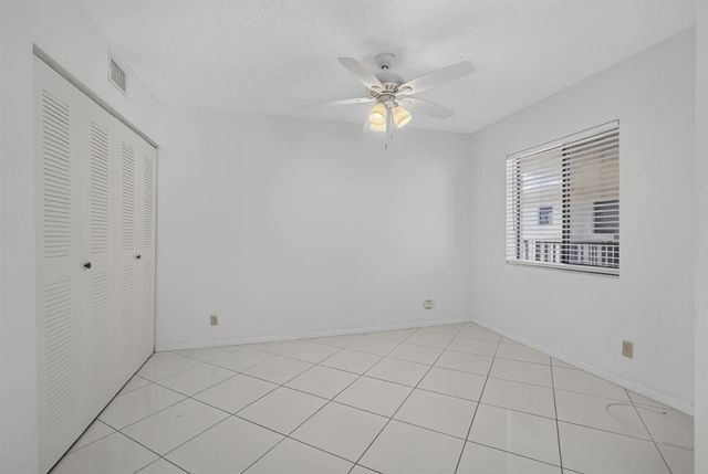 5340 Las Verdes Circle 307, Delray Beach, FL 33484