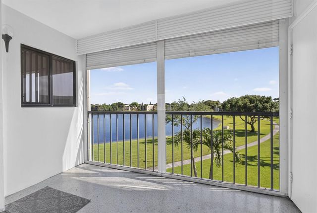 5340 Las Verdes Circle 307, Delray Beach, FL 33484