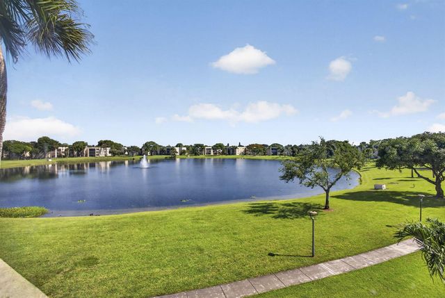 5340 Las Verdes Circle 307, Delray Beach, FL 33484