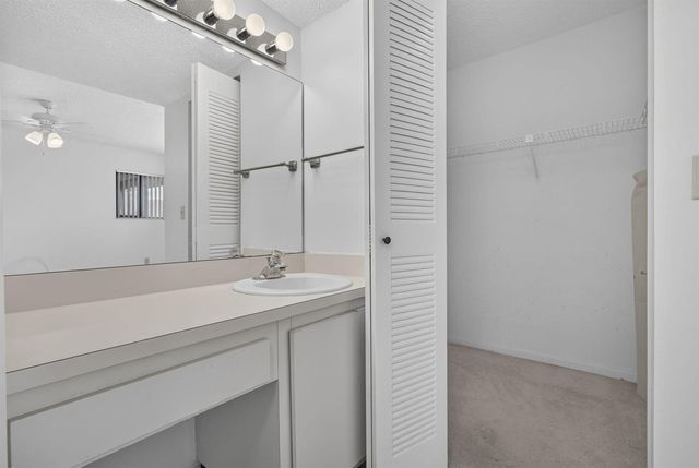 5340 Las Verdes Circle 307, Delray Beach, FL 33484
