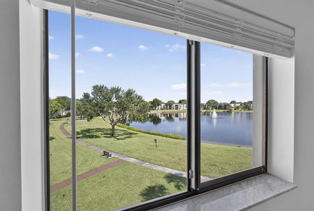 5340 Las Verdes Circle 307, Delray Beach, FL 33484
