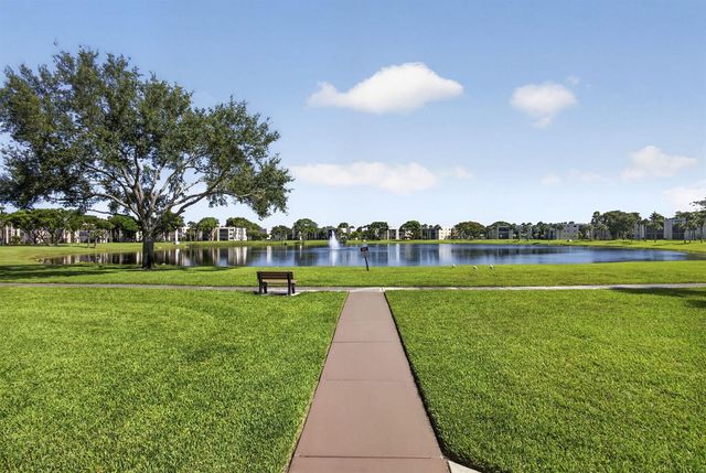 5340 Las Verdes Circle 307, Delray Beach, FL 33484