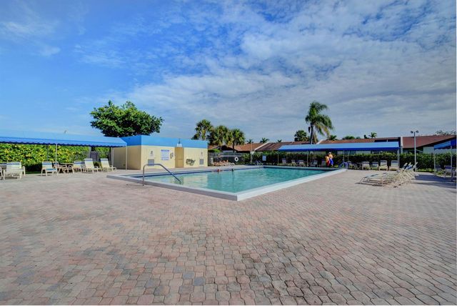 5340 Las Verdes Circle 307, Delray Beach, FL 33484