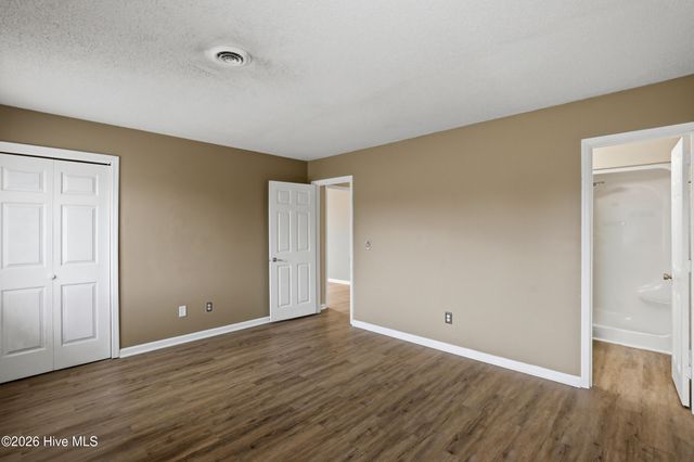 1299 Wellington Avenue, Wilmington, NC 28401