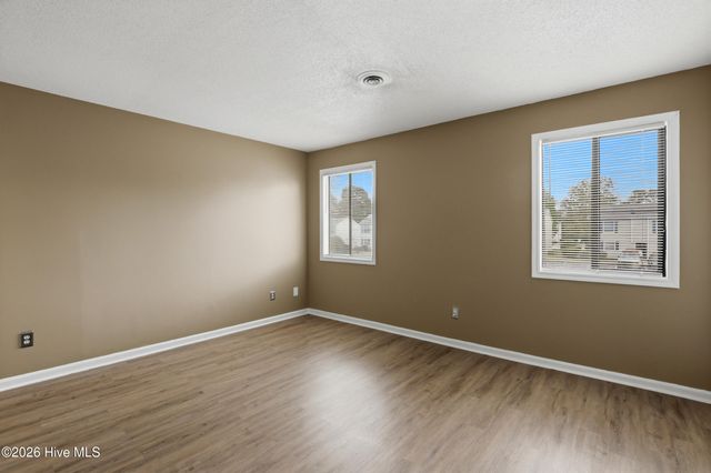 1299 Wellington Avenue, Wilmington, NC 28401