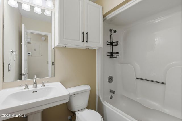 1299 Wellington Avenue, Wilmington, NC 28401