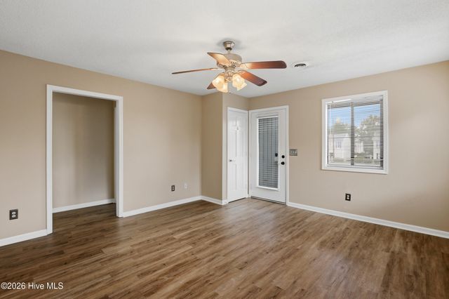 1299 Wellington Avenue, Wilmington, NC 28401