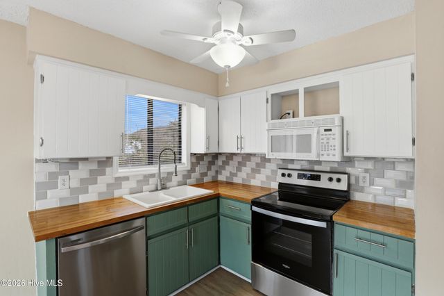 1299 Wellington Avenue, Wilmington, NC 28401