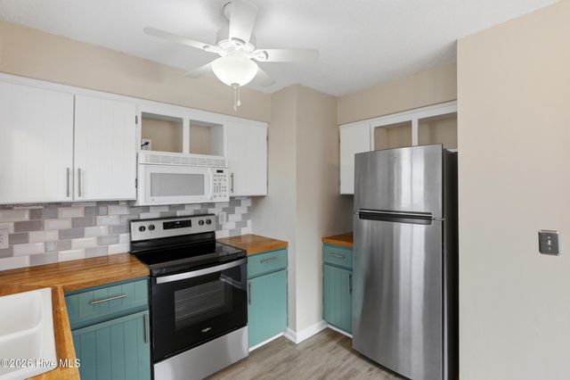 1299 Wellington Avenue, Wilmington, NC 28401