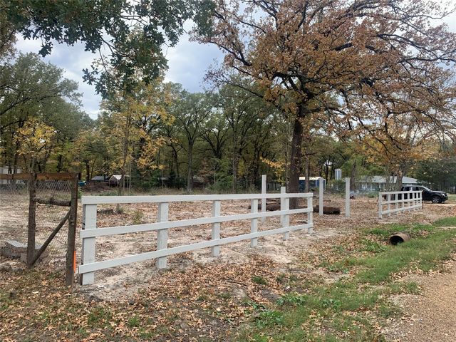 127 Pierce Drive, Mabank, TX 75156