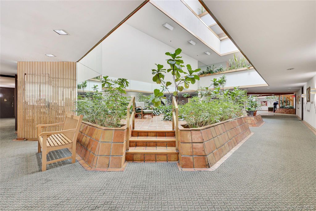 376 Central Avenue 4-U, Lawrence, NY 11559 — photo 4