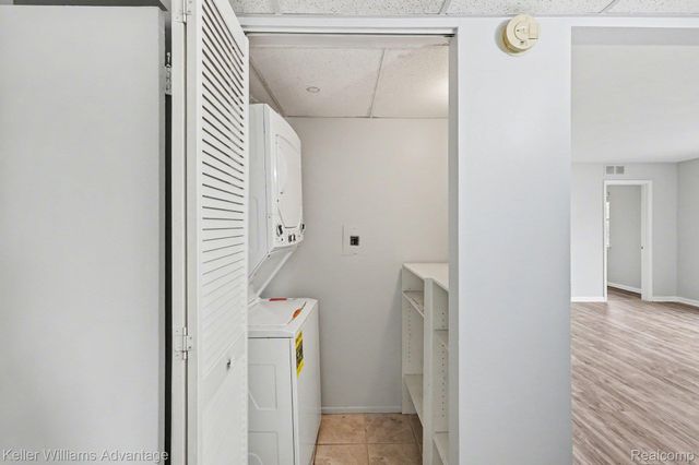 833 Bloomfield Village Boulevard H, Auburn Hills, MI 48326