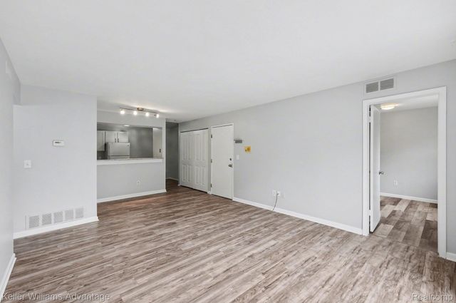 833 Bloomfield Village Boulevard H, Auburn Hills, MI 48326