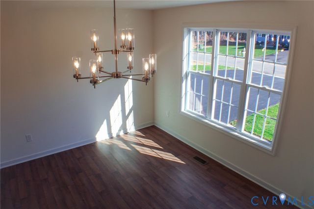 8249 Reedy Knoll Dr, Ampthill, VA 23237