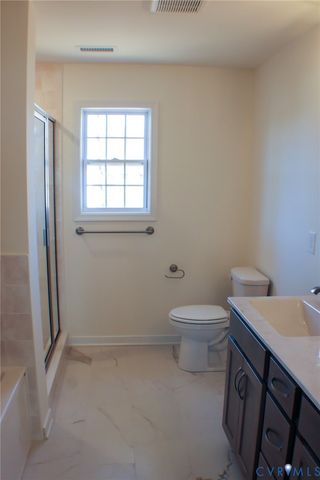 8249 Reedy Knoll Dr, Ampthill, VA 23237