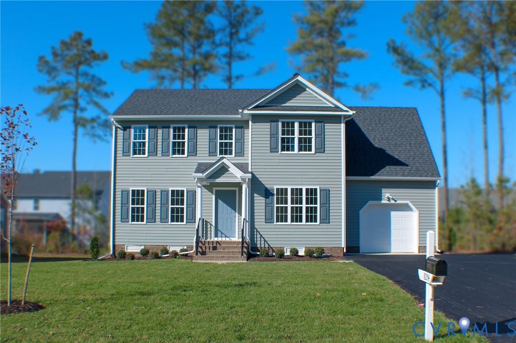 8249 Reedy Knoll Dr, Ampthill, VA 23237