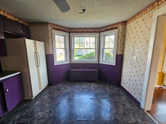 4 Stewart Ave, Monson, MA 01057