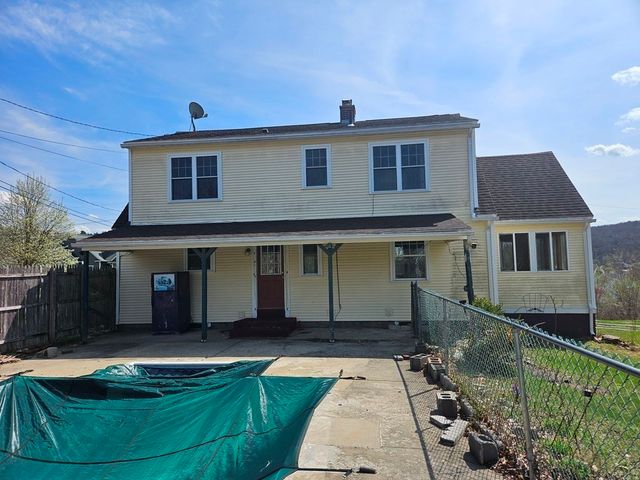 4 Stewart Ave, Monson, MA 01057