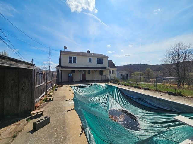4 Stewart Ave, Monson, MA 01057