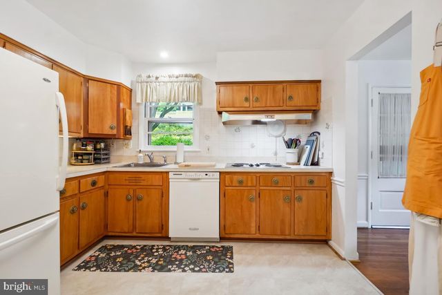8504 SUNDALE DR, Silver Spring, MD 20910