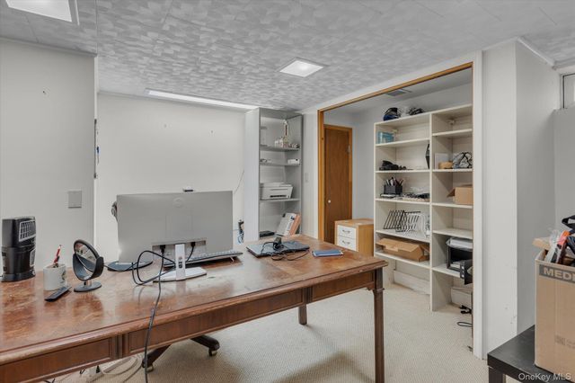 9 Lauren Avenue, Dix Hills, NY 11746