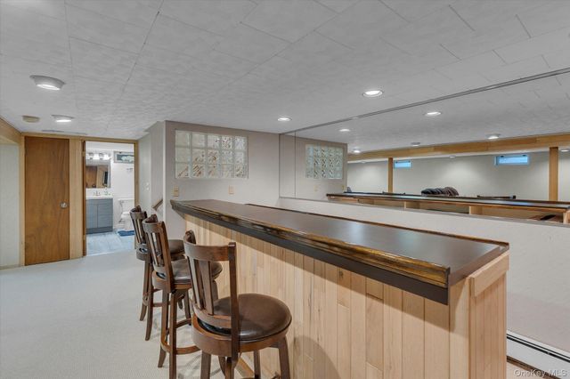 9 Lauren Avenue, Dix Hills, NY 11746