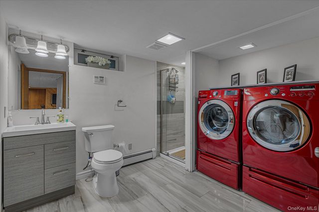 9 Lauren Avenue, Dix Hills, NY 11746