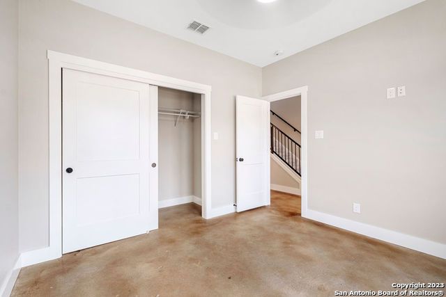 1910 E Houston St - BLDG.4, San Antonio, TX 78202