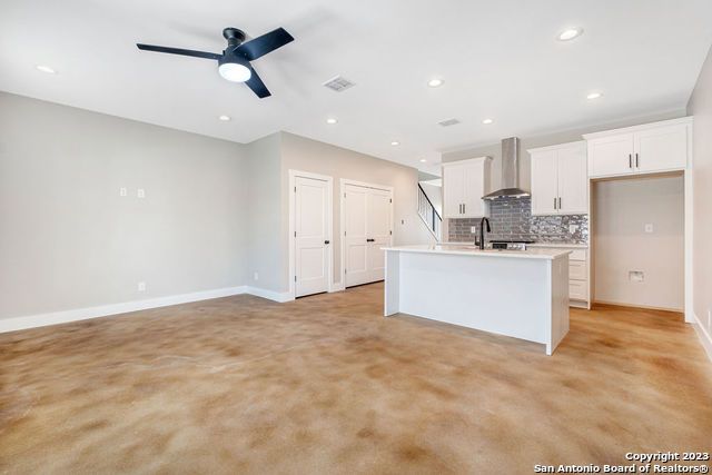 1910 E Houston St - BLDG.4, San Antonio, TX 78202