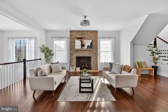 24814 BARRINGTON GROVE CT, Aldie, VA 20105