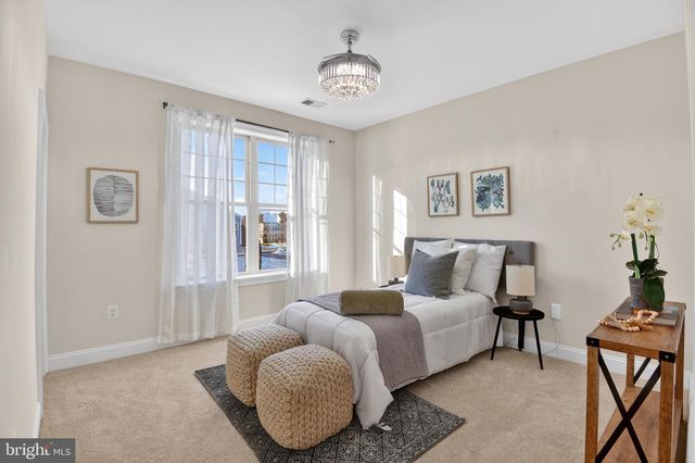 24814 BARRINGTON GROVE CT, Aldie, VA 20105