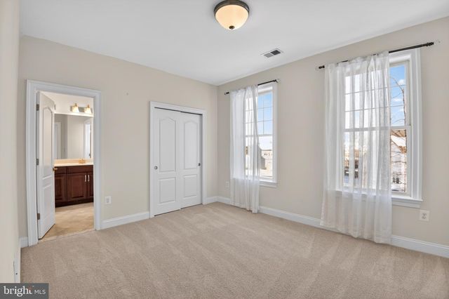 24814 BARRINGTON GROVE CT, Aldie, VA 20105